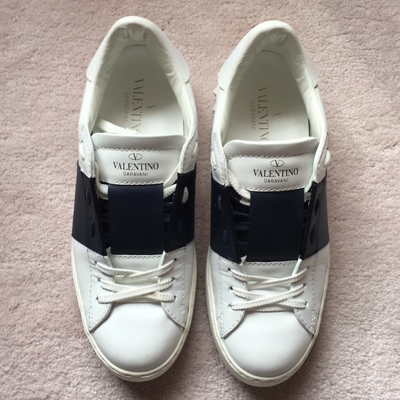 ❌SOLD❌Valentino Garavani Open Sneaker size 37 - Picture 2 of 6
